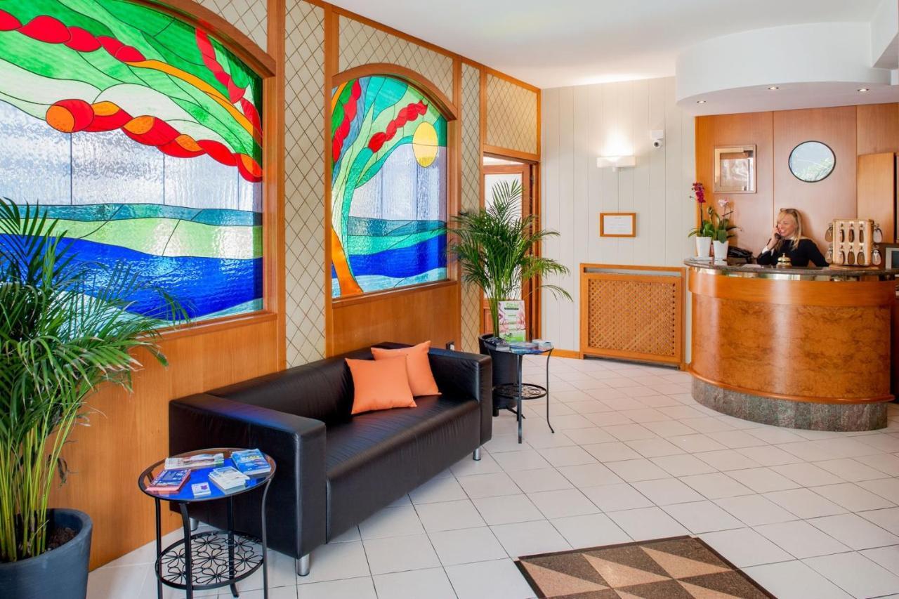 Hotel Gilda Laigueglia Extérieur photo
