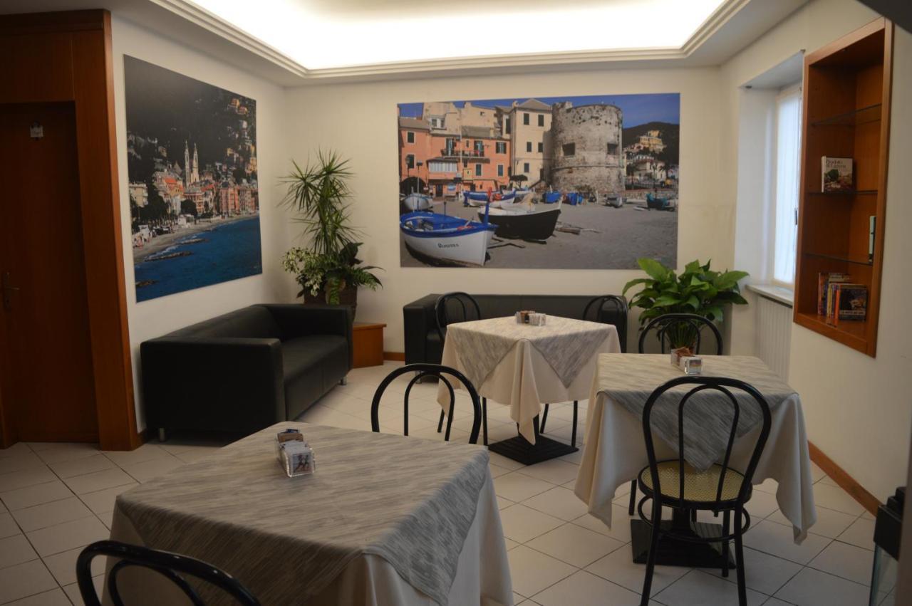 Hotel Gilda Laigueglia Extérieur photo