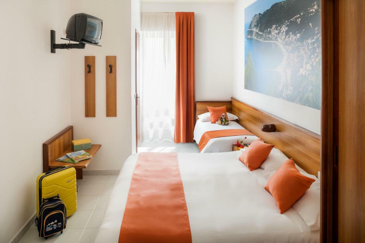 Hotel Gilda Laigueglia Extérieur photo