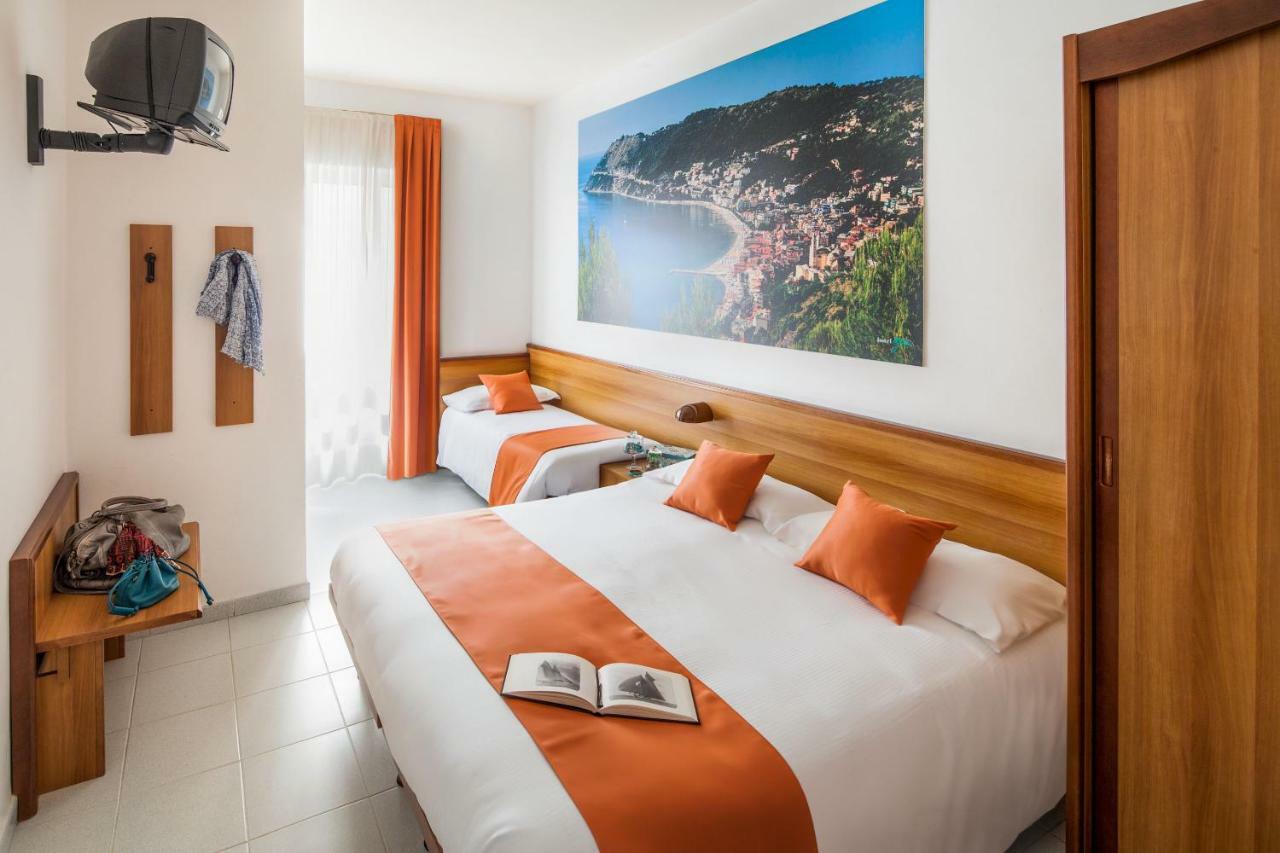Hotel Gilda Laigueglia Extérieur photo