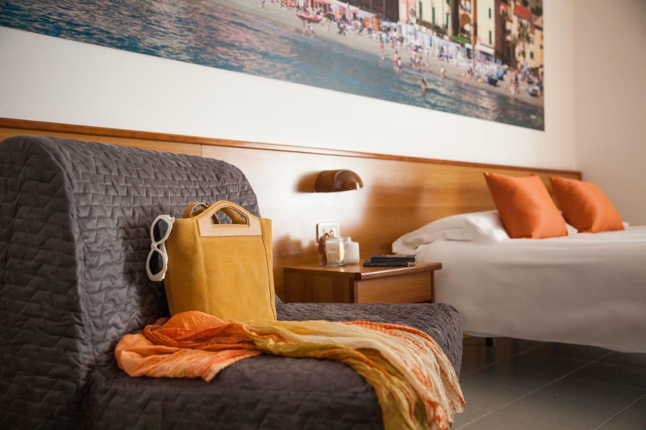 Hotel Gilda Laigueglia Extérieur photo